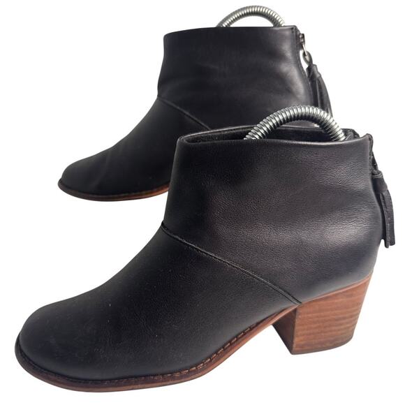 Toms Black Leather Leila Ankle Boots Booties Tassel Back Zip Western Women 6.5 - Picture 9 of 15